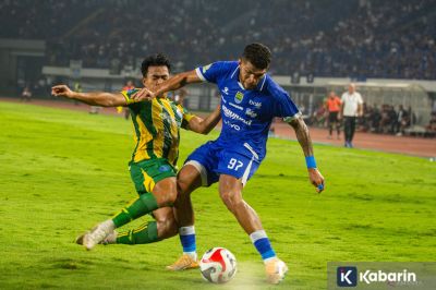 Persib Rebut Puncak Klasemen Liga Indonesia dengan Keunggulan Tipis