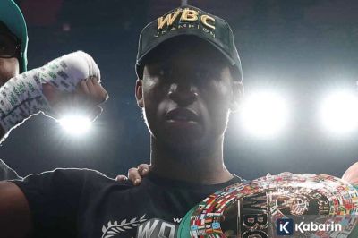 Tumbangkan Carlos Castro, Bruce Carrington Raih Sabuk WBC