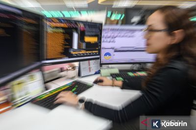 IHSG Ditutup Naik ke 8.146 Didukung Harga Emas dan Perak