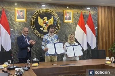 Indonesia Gandeng The Ocean Cleanup Buat Bersihin Sungai Pakai Interceptor