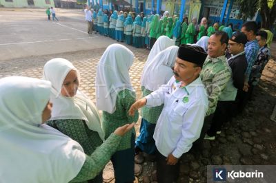 Kemenag Ajukan Kenaikan Insentif Guru Honorer Non-Sertifikasi Jadi Rp400 Ribu