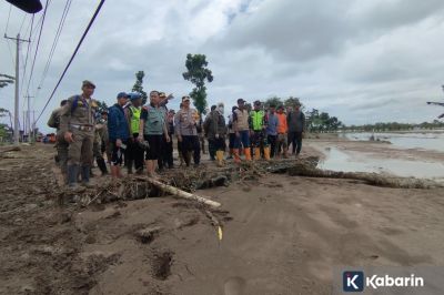 Jalan Kebonagung–Gubug Demak Terputus Akibat Tanggul Sungai Tuntang Jebol