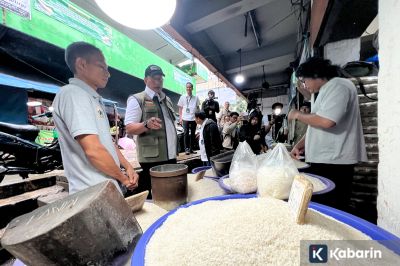 Dua Pasar di Jakarta Disidak Dirut Bulog untuk Stabilkan Harga Pangan