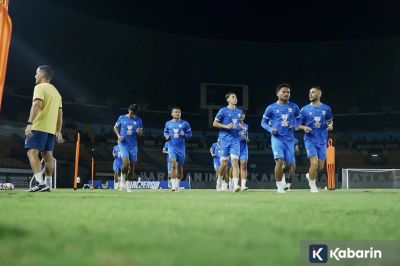 Persib Tanpa Matricardi dan Putros Saat Tantang Semen Padang di Pekan 26