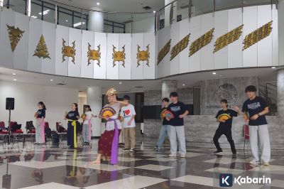 UI Kenalin Gamelan dan Tari Bali ke Mahasiswa Jepang