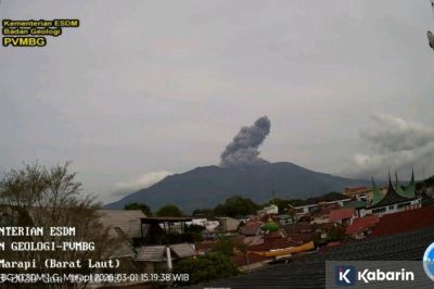 Gunung Marapi Erupsi, Lontarkan Abu Vulkanik Setinggi 1.500 Meter