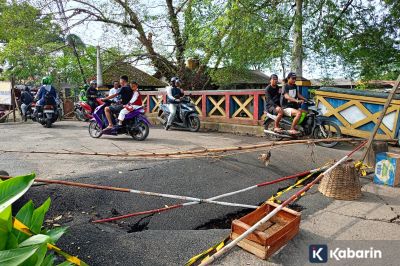 Baru Seminggu Diperbaiki, Jembatan di Cipayung Amblas Lagi