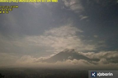 Pagi Ini Gunung Semeru Erupsi Lontarkan Abu Vulkanik Setinggi 400 Meter