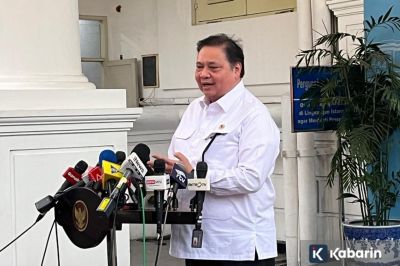 Pemerintah Kaji Skema WFH untuk Kurangi Dampak Kenaikan Harga Minyak