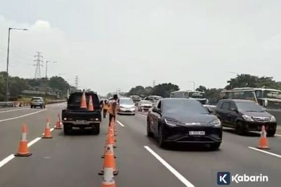 Volume Kendaraan Meningkat, Contraflow di Tol Japek Diperluas