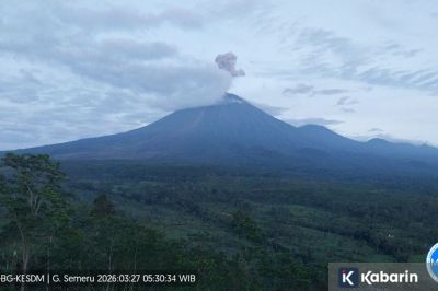 Gunung Semeru 2 Kali Erupsi pada Jumat Pagi, Tinggi Letusan Capai 1 Km