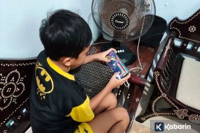 Ketika Layar Mengganti Pelukan