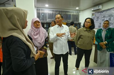 Gaji Guru Harusnya Rp40 Juta? DPR Soroti Kesejahteraan Pendidik