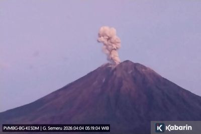 Gunung Semeru Alami Sembilan Kali Erupsi, Letusan Capai 1.000 Meter