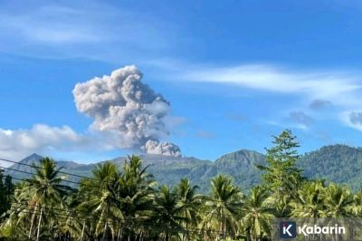 Gunung Dukono Kembali Erupsi, Abu Vulkanik Capai 1.100 Meter