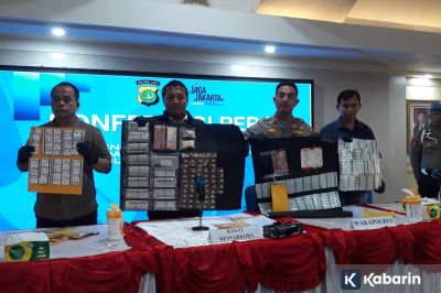 14 Penjual Obat Keras Berkedok Toko Kelontong Ditangkap di Jakut