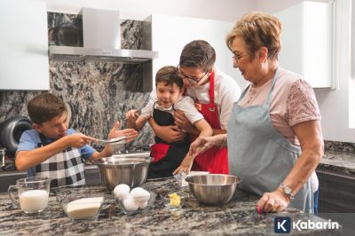 Sering Bareng dengan Seseorang? Ternyata Bakteri Usus Kamu Bisa Nular