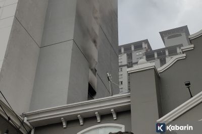 Kebakaran Melanda Apartemen Mediterania di Tanjung Duren Jakarta Barat