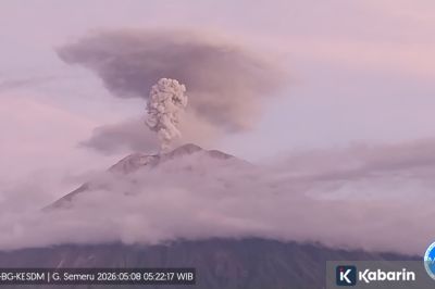 Gunung Semeru Erupsi Lima Kali Pagi Ini, Tinggi Letusan Capai 1,2 Km