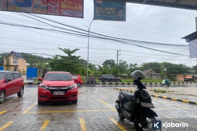 Sebagian Indonesia Diprediksi Diguyur Hujan Lebat pada Selasa Ini