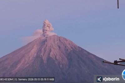 Semeru Erupsi Empat Kali dalam Sejam, Letusan Capai 1 Km