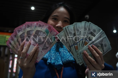 Kurs Offshore Sentuh Rp17.800, Ekonom Nilai Rupiah Hadapi Banyak Tekanan