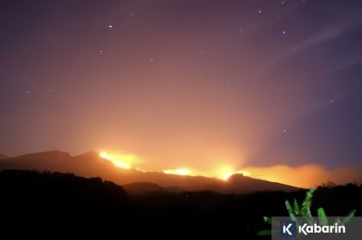 Kebakaran Meluas di Rinjani, Savana Ikonik Terancam Hangus