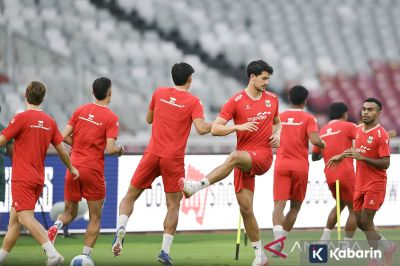 Jhon Herdman Turunkan Empat Bek Tengah Starter