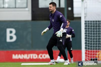 Manchester United Perpanjang Kontrak Tom Heaton Selama Satu Tahun
