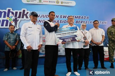 Menko Pangan Pastikan Stok Pupuk Aman, Penyaluran Subsidi Tembus 4 Juta Ton