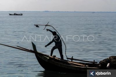 BMKG Peringatkan Gelombang Tinggi hingga 4 Meter, Nelayan Diminta Waspada