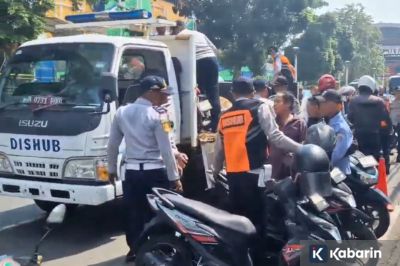 20 Kendaraan Ditindak dalam Operasi Parkir Liar di Kawasan Jatinegara