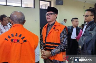 Wali Kota Madiun Didakwa Terima Gratifikasi dan Lakukan Pemerasan
