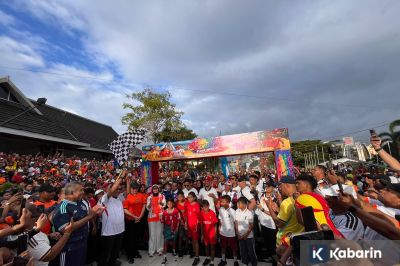 Ribuan Warga Ambon Ramaikan Color Fun Walk untuk Sambut Piala Dunia