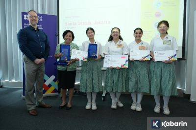 SMA Santa Ursula Cetak Prestasi Internasional Lewat Proyek SNAP Week