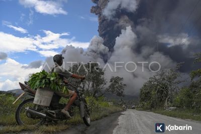 Gunung Lewotobi Laki-Laki Dilaporkan Lima Kali Erupsi sejak Jumat Pagi