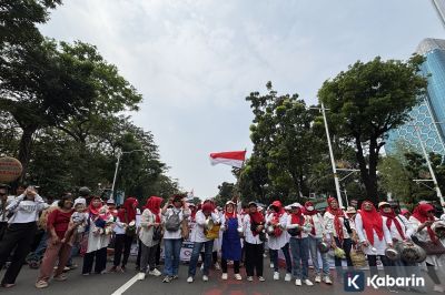 Kelompok Emak Muda Bersatu Sampaikan Delapan Poin dalam Aksi Damai di Monas
