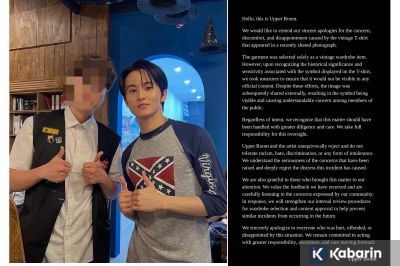Kaus yang Dipakai Mark Lee eks-NCT Picu Kontroversi, Agensi Buka Suara