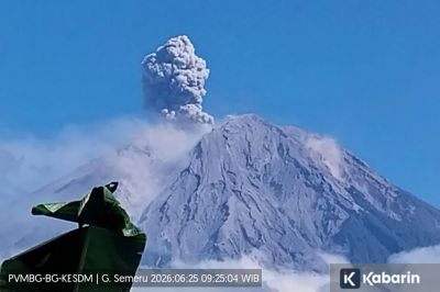 Gunung Semeru Erupsi Lima Kali pada Kamis, Letusan Tertinggi Capai 1,2 Km