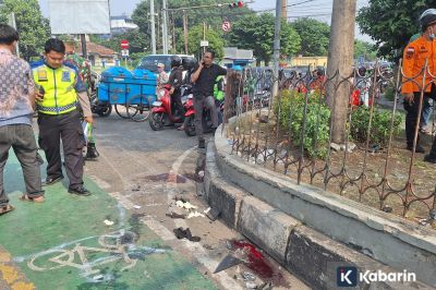 Truk Rem Blong Tabrak Belasan Motor di Simpang Unisma Bekasi
