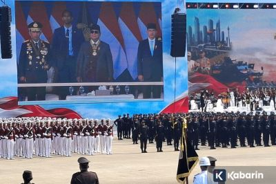Prabowo Terima Medali Kehormatan Polri di Hari Bhayangkara ke-80