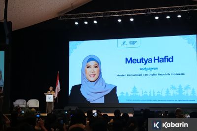 Menkomdigi Ungkap 7 Bahaya Digital yang Mengintai Anak-anak