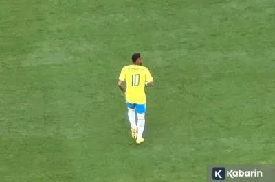 Neymar Disambut Meriah Saat Masuk Lapangan di Laga Brasil Kontra Norwegia