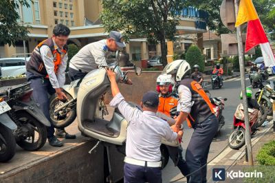 14 Motor yang Parkir Liar di Dharmawangsa Diangkut Sudinhub Jaksel