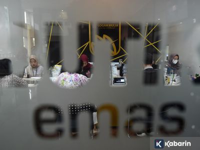 Emas Antam hari ini naik jadi Rp2,364 juta per gram
