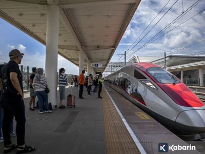 Cara ke Stasiun Whoosh Halim dengan transportasi umum