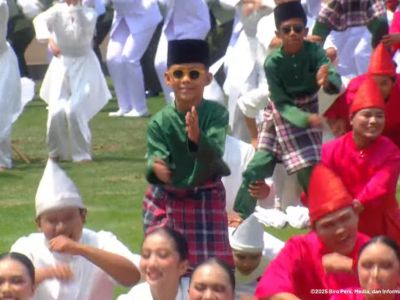 Bocah "Pacu Jalur" ajak peserta upacara peringatan HUT RI berjoget