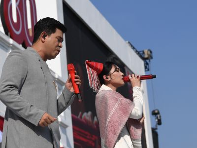Cakra Khan dan Isyana berduet pada upacara perayaan HUT RI