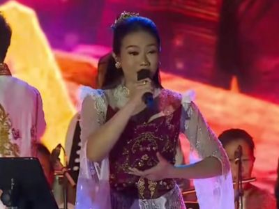 Yura Yunita nyanyikan lagu "Inspirasi Diri" di depan Prabowo-Gibran
