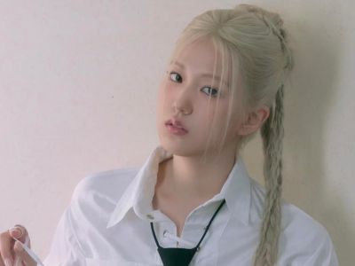 Yoon Ji Yoon hengkang dari grup izna